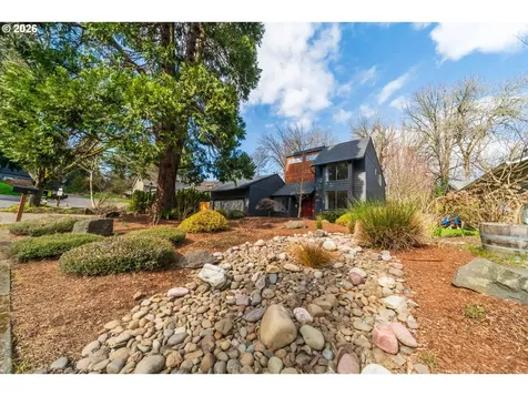 2235 SW Marigold Street Portland OR 97219