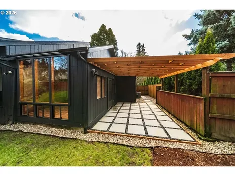 2235 SW Marigold Street Portland OR 97219