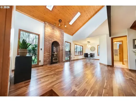 2235 SW Marigold Street Portland OR 97219