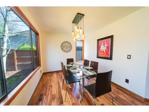 2235 SW Marigold Street Portland OR 97219