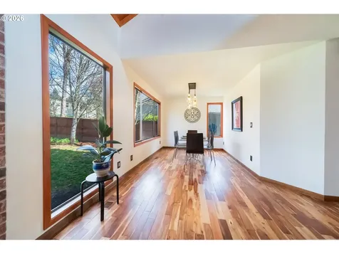 2235 SW Marigold Street Portland OR 97219