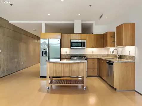 1221 SW 10th Avenue Portland OR 97205
