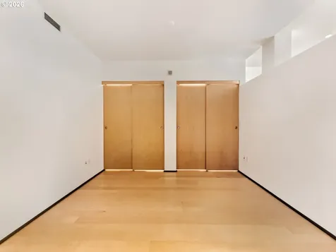1221 SW 10th Avenue Portland OR 97205