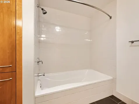 1221 SW 10th Avenue Portland OR 97205