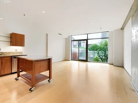 1221 SW 10th Avenue Portland OR 97205