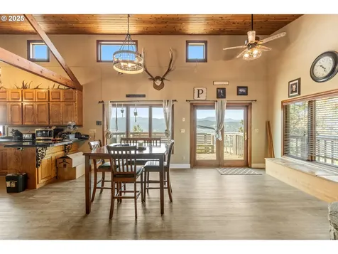 599 Horizon Lane Myrtle Creek OR 97457