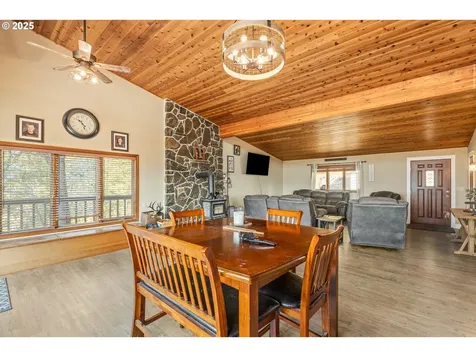 599 Horizon Lane Myrtle Creek OR 97457