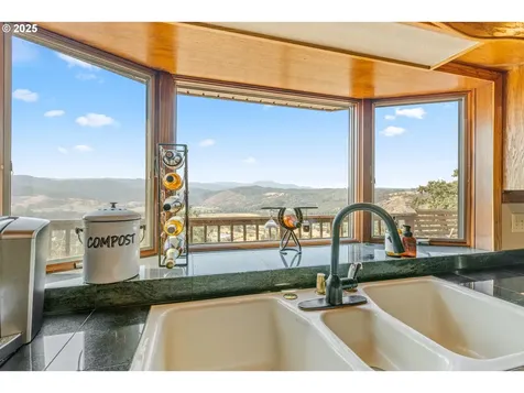 599 Horizon Lane Myrtle Creek OR 97457