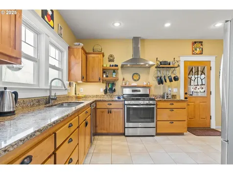 514 Norway Street Silverton OR 97381