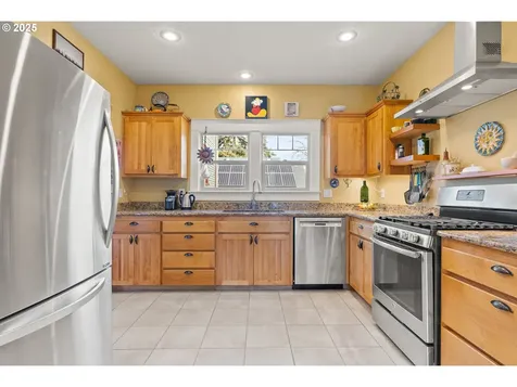 514 Norway Street Silverton OR 97381