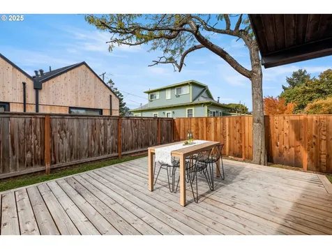 7217 N Catlin Avenue Portland OR 97203