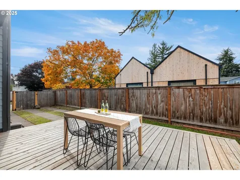 7217 N Catlin Avenue Portland OR 97203