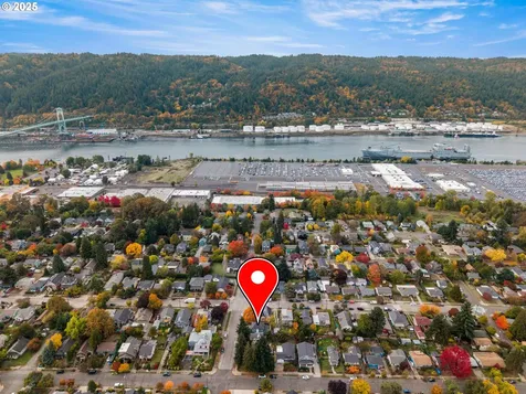 7217 N Catlin Avenue Portland OR 97203
