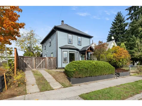 7217 N Catlin Avenue Portland OR 97203