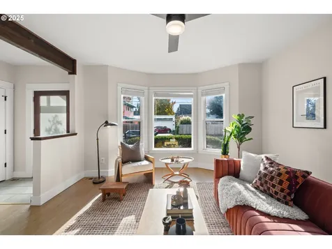 7217 N Catlin Avenue Portland OR 97203