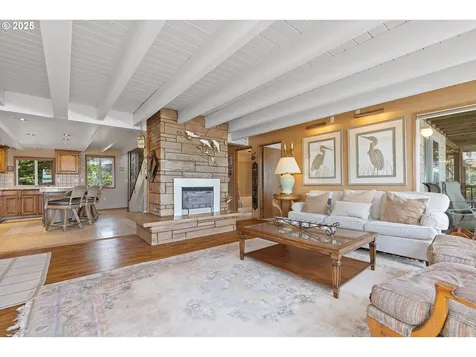 5203 NW Keel Avenue Lincoln City OR 97367