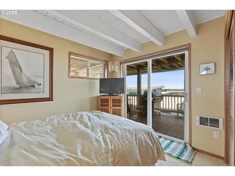 5203 NW Keel Avenue Lincoln City OR 97367