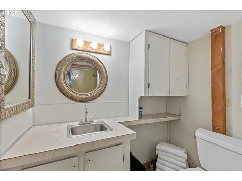 5203 NW Keel Avenue Lincoln City OR 97367