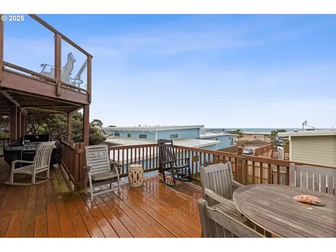5203 NW Keel Avenue Lincoln City OR 97367