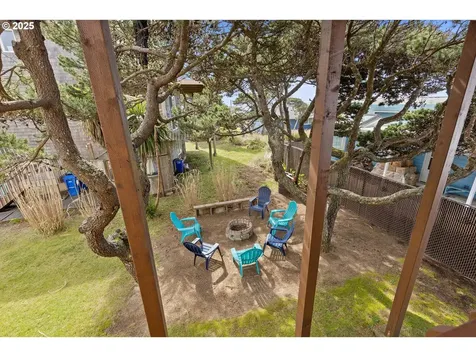 5203 NW Keel Avenue Lincoln City OR 97367