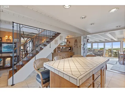 5203 NW Keel Avenue Lincoln City OR 97367