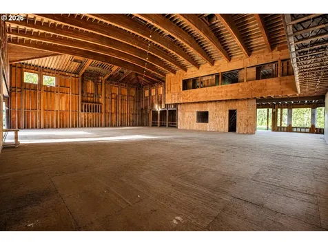 32020 SW Peach Cove Road West Linn OR 97068
