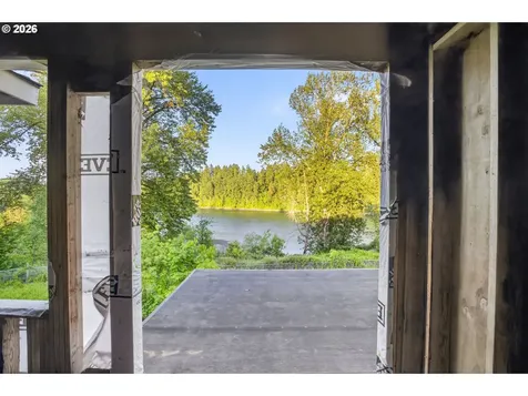 32020 SW Peach Cove Road West Linn OR 97068
