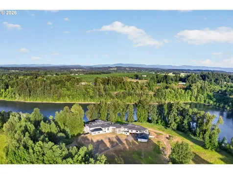 32020 SW Peach Cove Road West Linn OR 97068