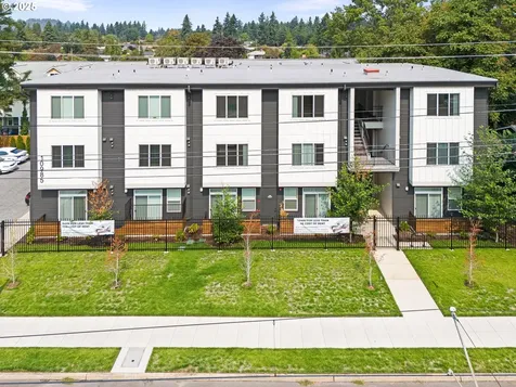 10985 E Burnside Street Portland OR 97216