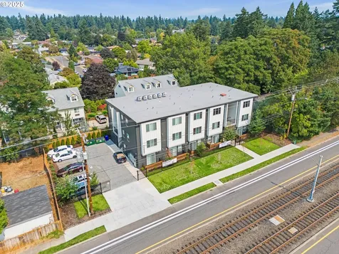 10985 E Burnside Street Portland OR 97216