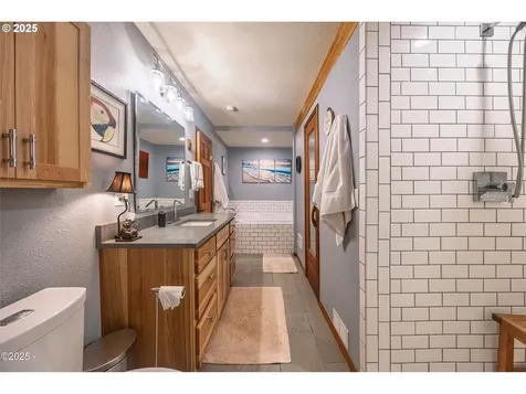 7667 NE Park Lane Otis OR 97368