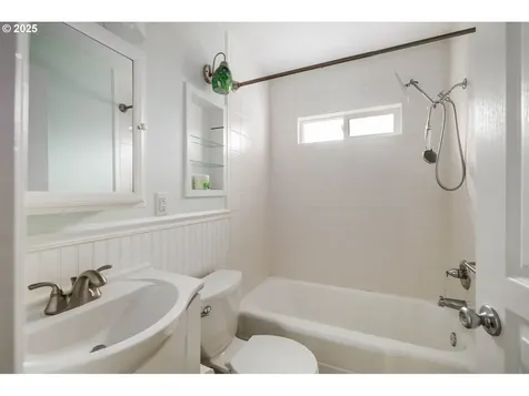 108 NE Whitney Street Camas WA 98607