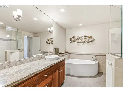 6705 NW Dogwood Drive Vancouver WA 98663