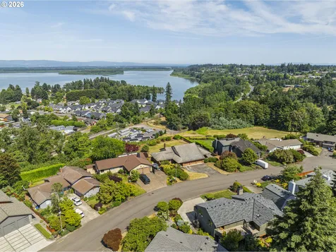 6705 NW Dogwood Drive Vancouver WA 98663