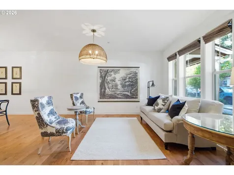 1406 SE Umatilla Street Portland OR 97202