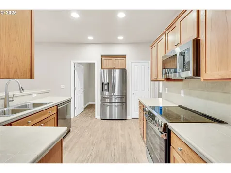 11759 SW Murre Terrace Beaverton OR 97007