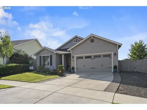 3828 Sherwood Park Drive Medford OR 97504
