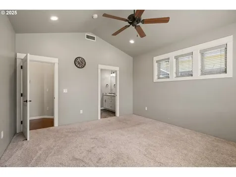 3828 Sherwood Park Drive Medford OR 97504