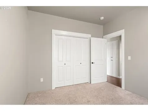 3828 Sherwood Park Drive Medford OR 97504