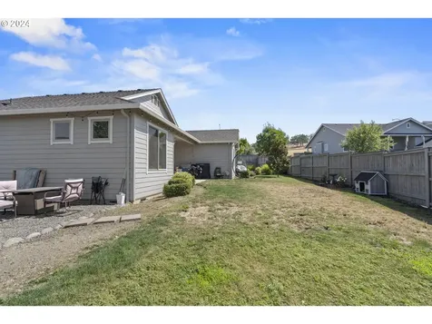 3828 Sherwood Park Drive Medford OR 97504