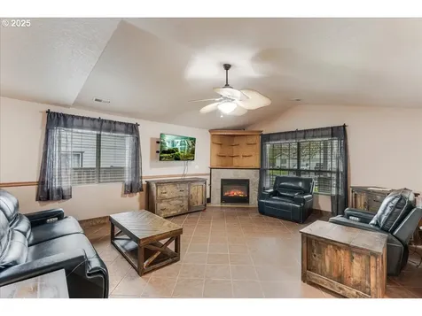 265 NW Angela Lane Hillsboro OR 97124