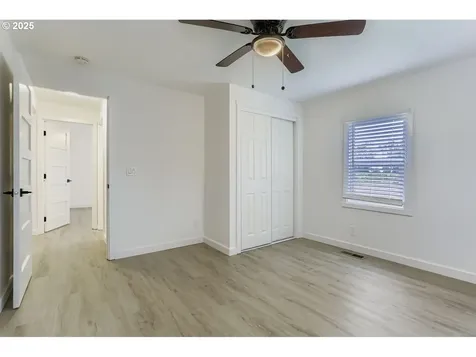 4205 NE Highland Court Portland OR 97218