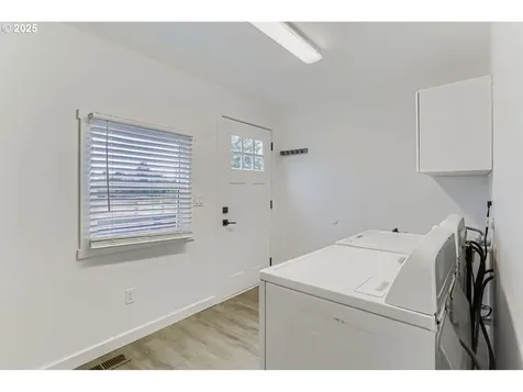4205 NE Highland Court Portland OR 97218