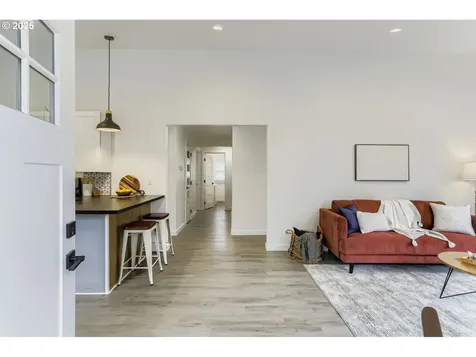 4205 NE Highland Court Portland OR 97218