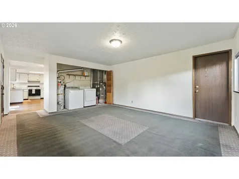 816 NE 193rd Avenue Portland OR 97230