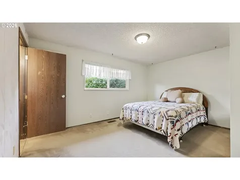 816 NE 193rd Avenue Portland OR 97230