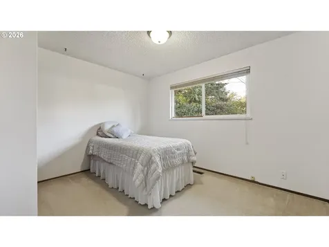 816 NE 193rd Avenue Portland OR 97230