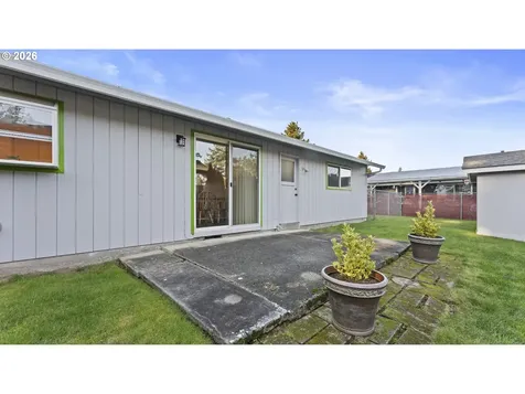 816 NE 193rd Avenue Portland OR 97230