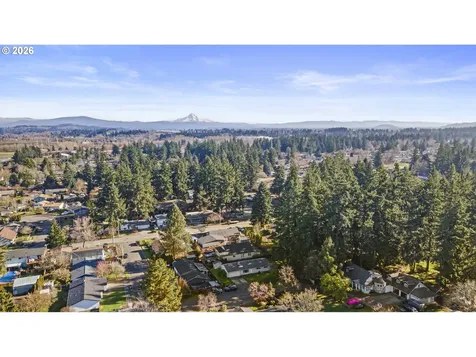 816 NE 193rd Avenue Portland OR 97230