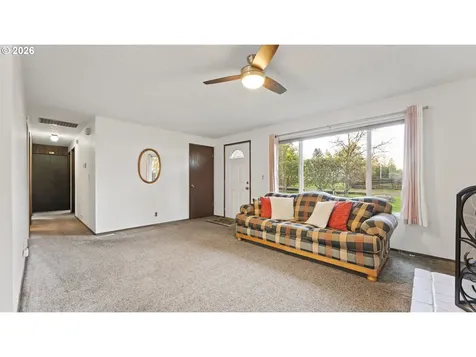 816 NE 193rd Avenue Portland OR 97230